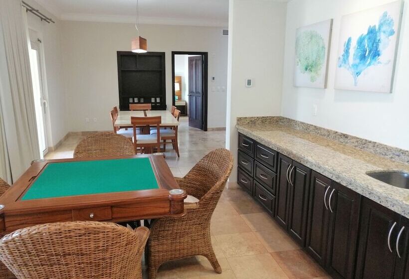 Люкс Deluxe 3 Спальни, Las Villas Hotel & Golf By Estrella Del Mar