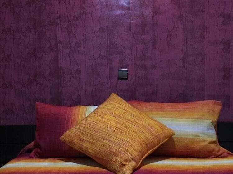 스탠다드 싱글 룸 싱글침대, Regina