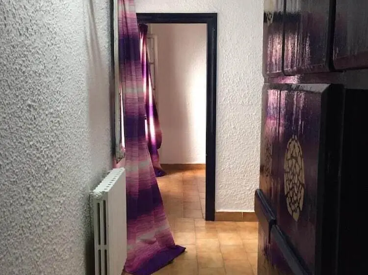 سوئیت 2 خوابه, Regina