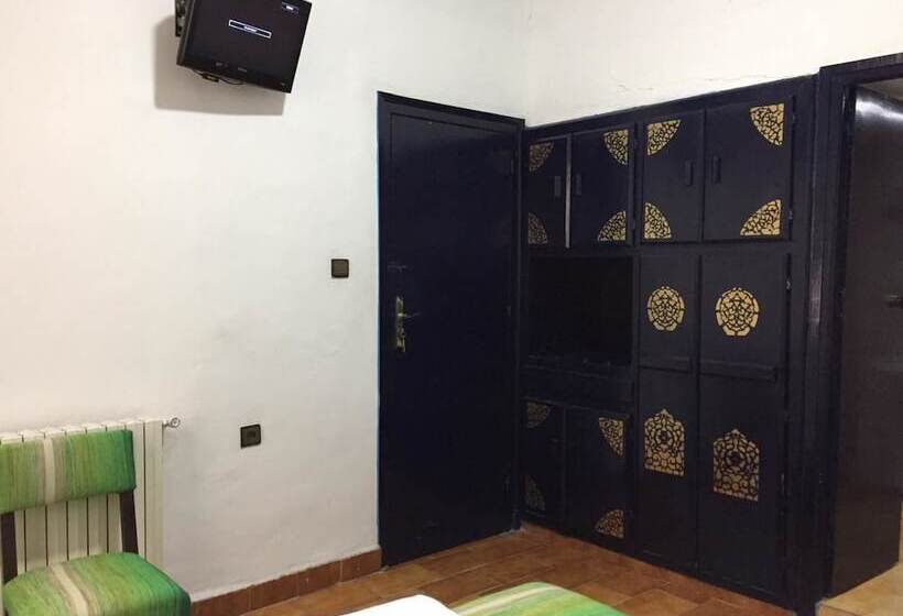 스탠다드 싱글 룸 싱글침대, Regina