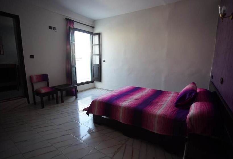 스탠다드 룸 더블 침대, Regina