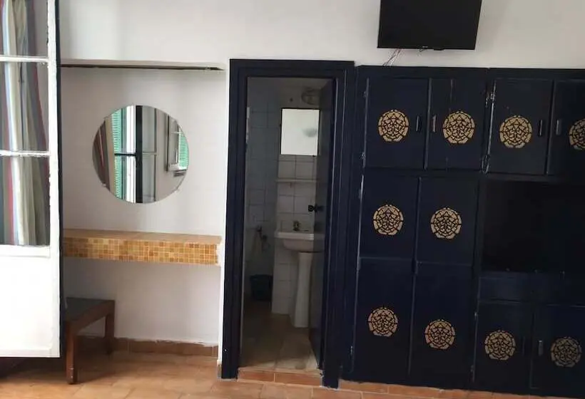 اتاق استاندارد سه نفره, Regina