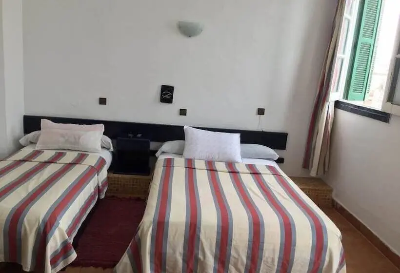 اتاق استاندارد سه نفره, Regina