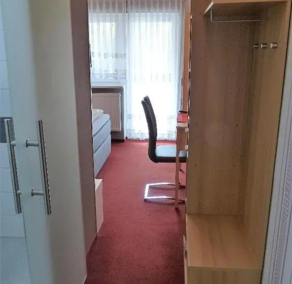 Standard Single Room with Balcony, /restaurant Balkan