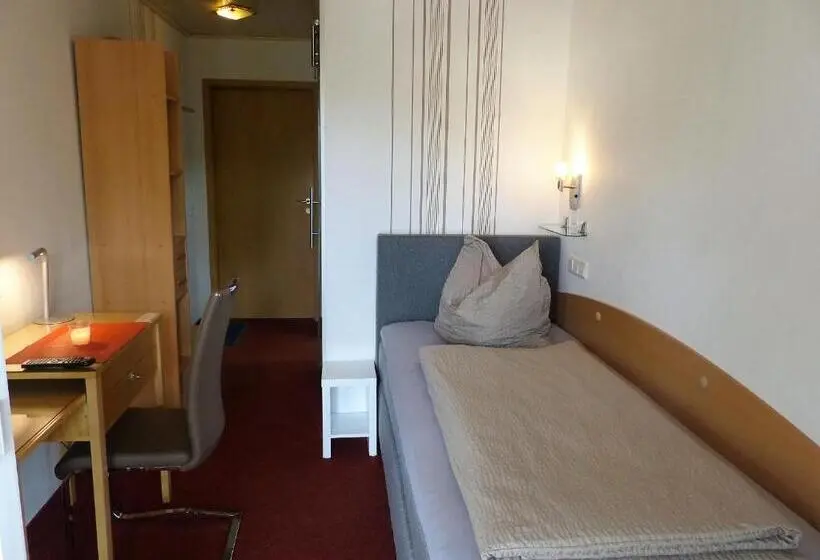 Standard Single Room with Balcony, /restaurant Balkan
