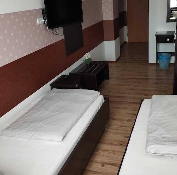 Camera Standard, Terminal Hotel One