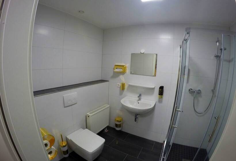Quarto Estandar Individual, Terminal Hotel One