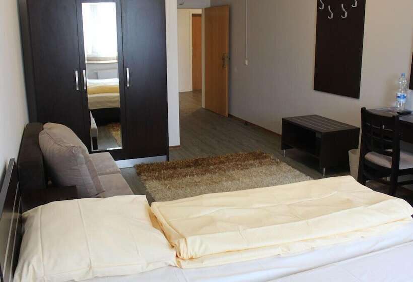 Camera Standard, Terminal Hotel One