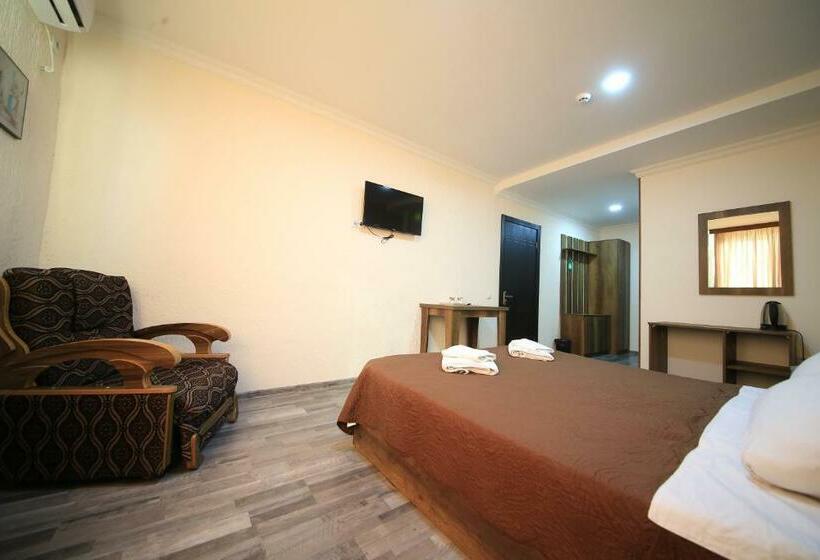 غرفة ديلوكس, Tolia