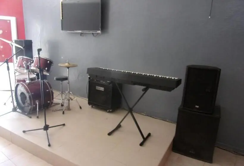 اتاق لوکس, Melia