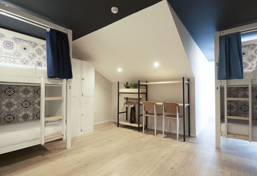 تختخواب در اتاق مشترک, The Central House Lisbon Baixa