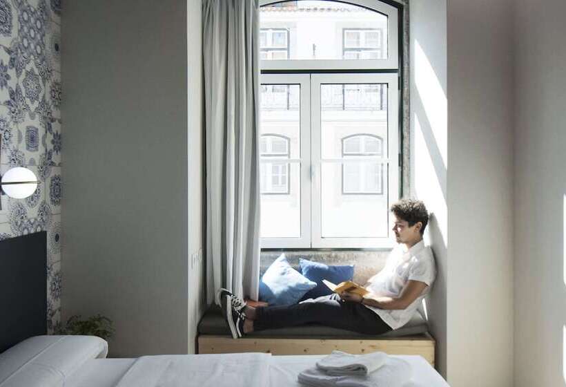 اتاق سوپریور, The Central House Lisbon Baixa