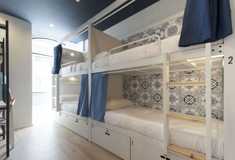 اتاق استاندارد چهار تخته, The Central House Lisbon Baixa
