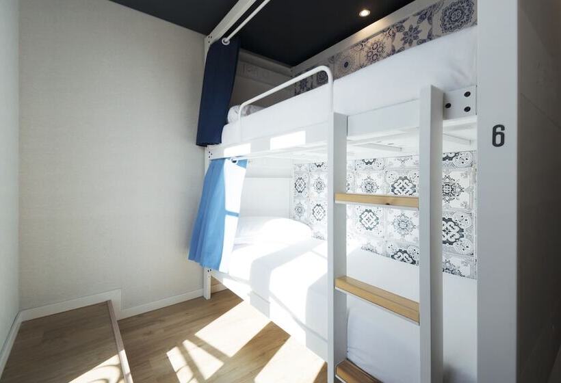 تختخواب در اتاق مشترک, The Central House Lisbon Baixa