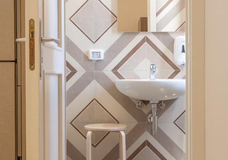 اتاق استاندارد, Lobby Collective Hostel  Lecce