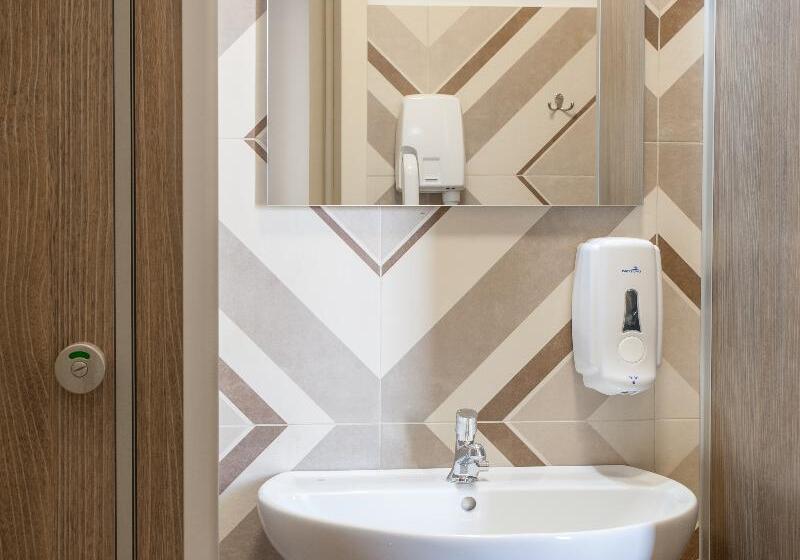 Кровать в Общей Комнате, Lobby Collective Hostel  Lecce