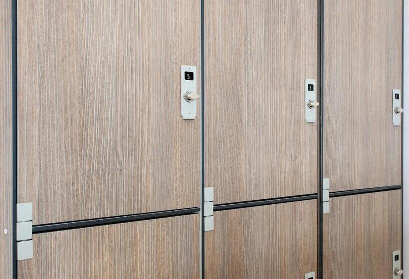 Кровать в Общей Комнате, Lobby Collective Hostel  Lecce