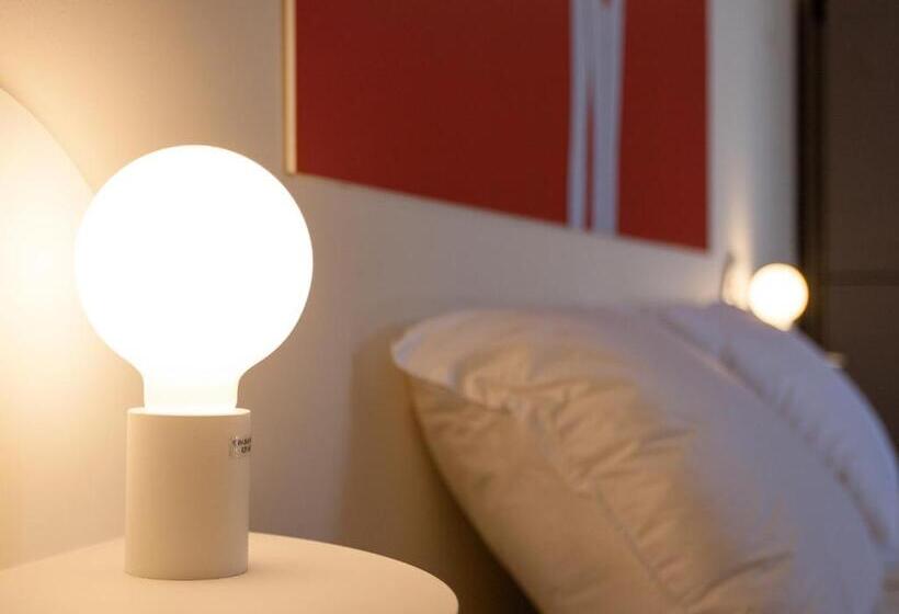 Номер Economy с общей ванной комнатой, Lobby Collective Hostel  Lecce