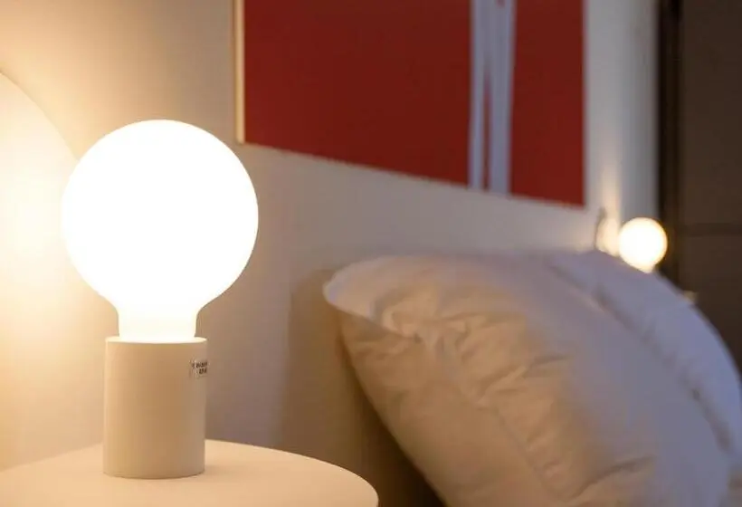 اتاق اکونومی با حمام مشترک, Lobby Collective Hostel  Lecce