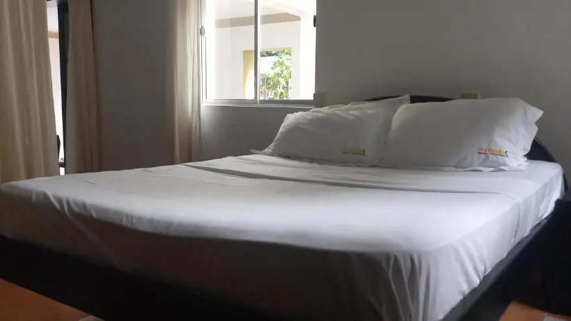 آپارتمان 1 خوابه با چشم‌انداز استخر, Wayside Beach Apartments