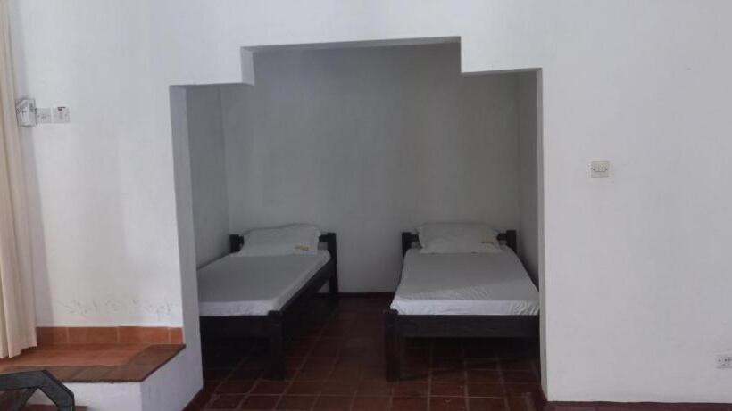 آپارتمان 1 خوابه با چشم‌انداز استخر, Wayside Beach Apartments