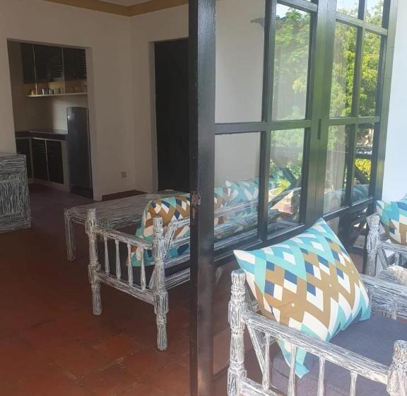 آپارتمان 1 خوابه, Wayside Beach Apartments