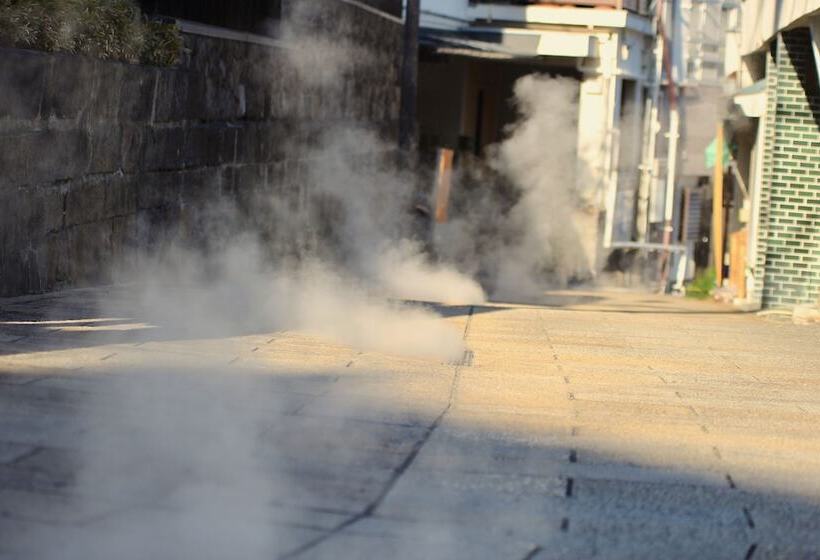 Трехместный Номер Комфорт, Beppu Kannawa Onsen Hiromiya
