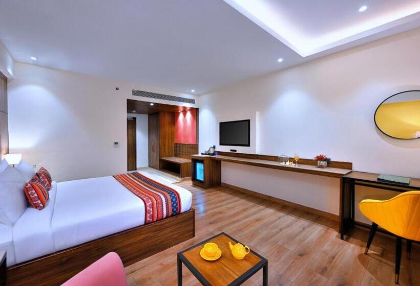 Номер Executive, Golden Tulip Agra