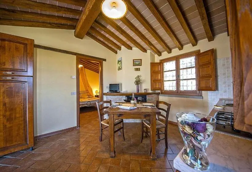 プールの見える1ベッドルームアパートメント, Agriturismo Lodolazzo