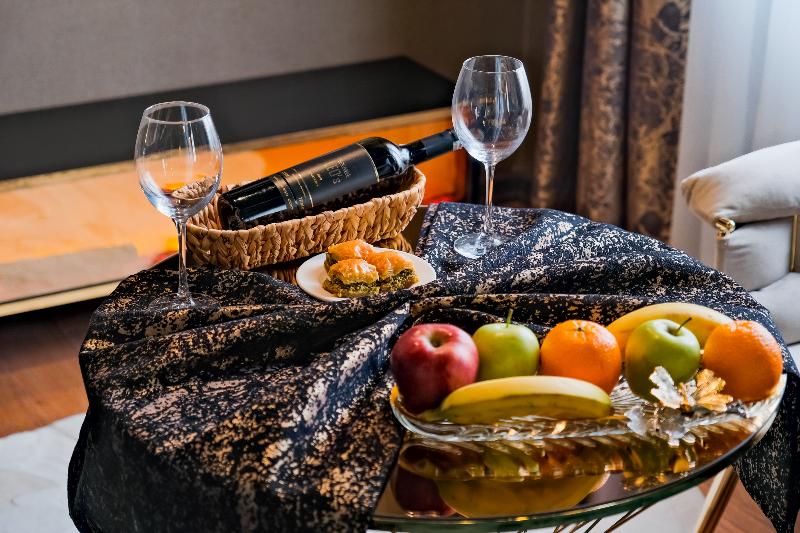 חדר סטנדרט עם מיטת קינג, Sandman Signature Sherwood Park