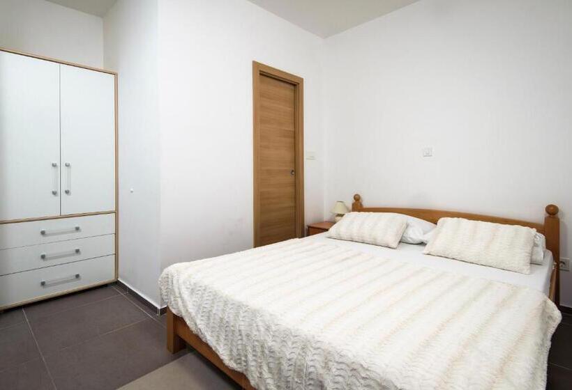 Estúdio Economy, La Perla Apartments