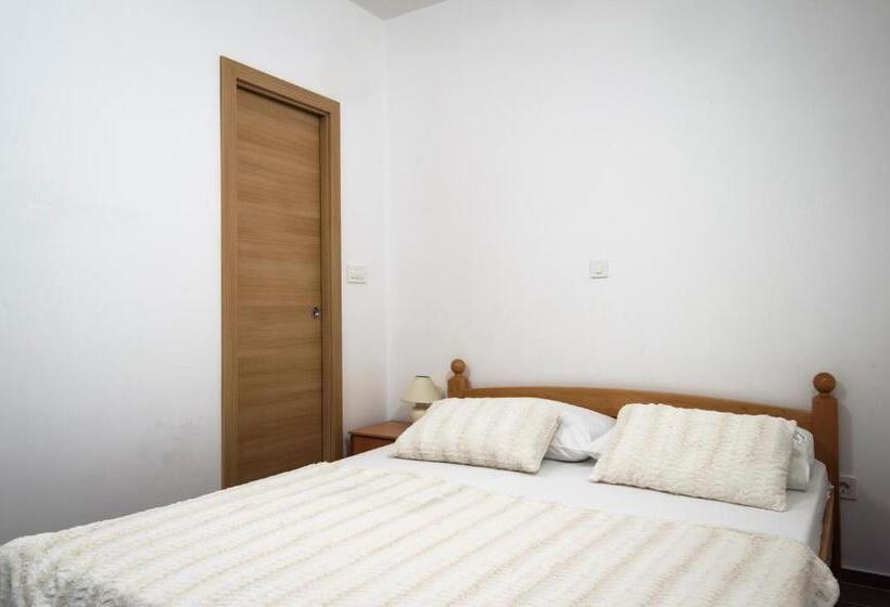 Estúdio Economy, La Perla Apartments