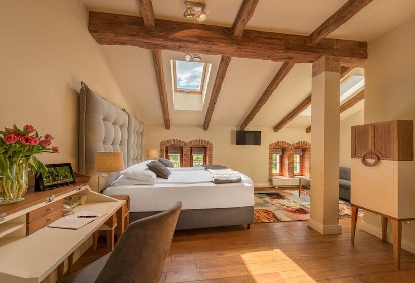 חדר דלוקס, Pałac Warlity