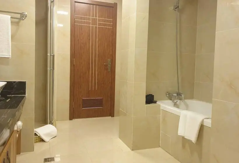 اتاق اجرایی, Summerset Continental Hotel By Usuma