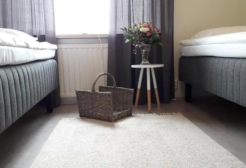 اتاق استاندارد با سرویس بهداشتی مشترک, Kartanohostel Annacatharina