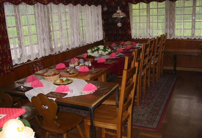 חדר סטנדרטי לשלושה עם נוף, Rommelehof