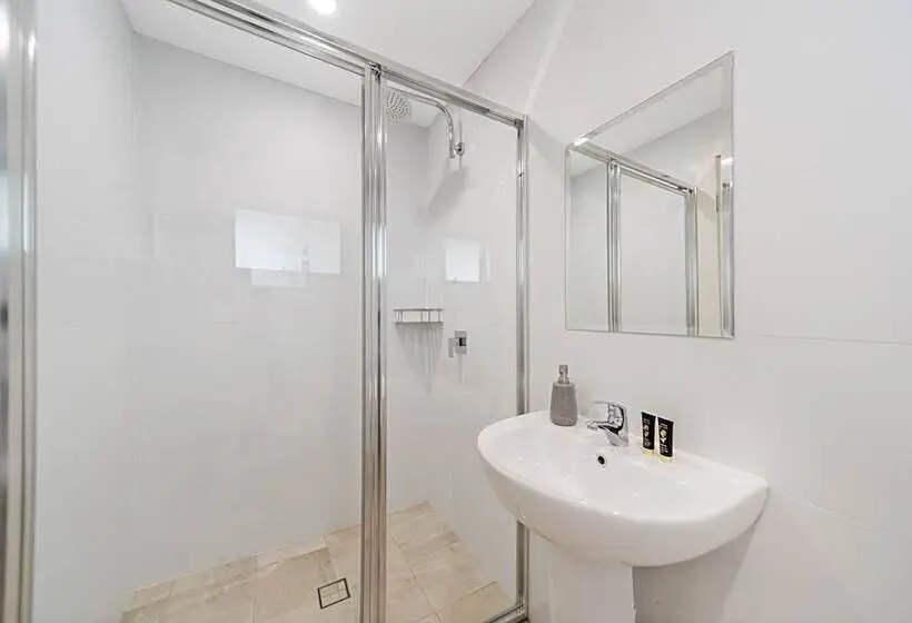 デラックスルーム, Carlton Suites
