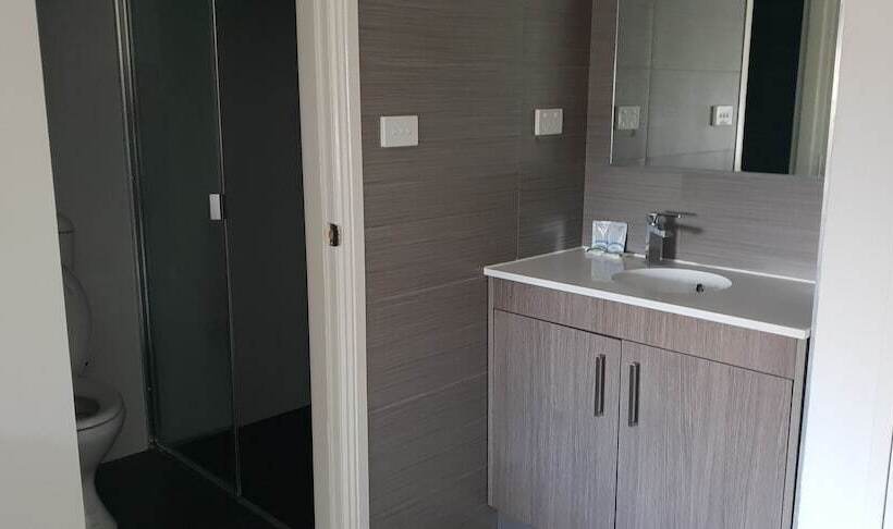 חדר דלוקס, Carlton Suites