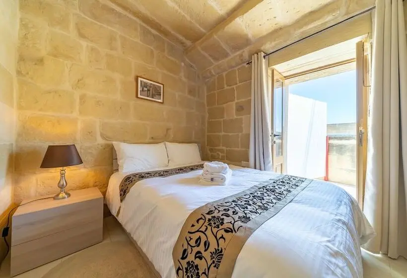 اتاق اکونومی, Ta  Pinu B&b