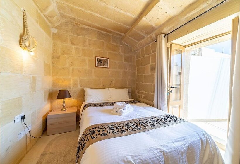 اتاق اکونومی, Ta  Pinu B&b