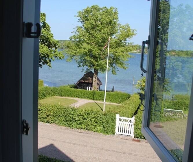 Номер Стандарт Четырехместный Совместный Санузел, Troense B&b By The Sea