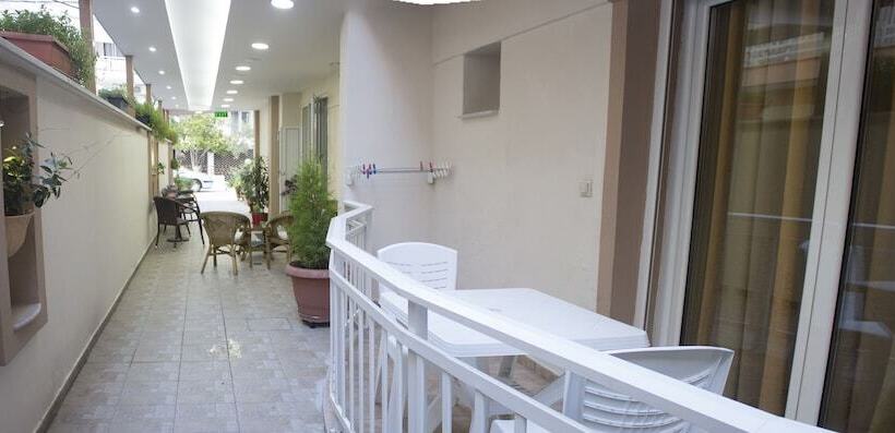 标准工作室, Villa Pigasos