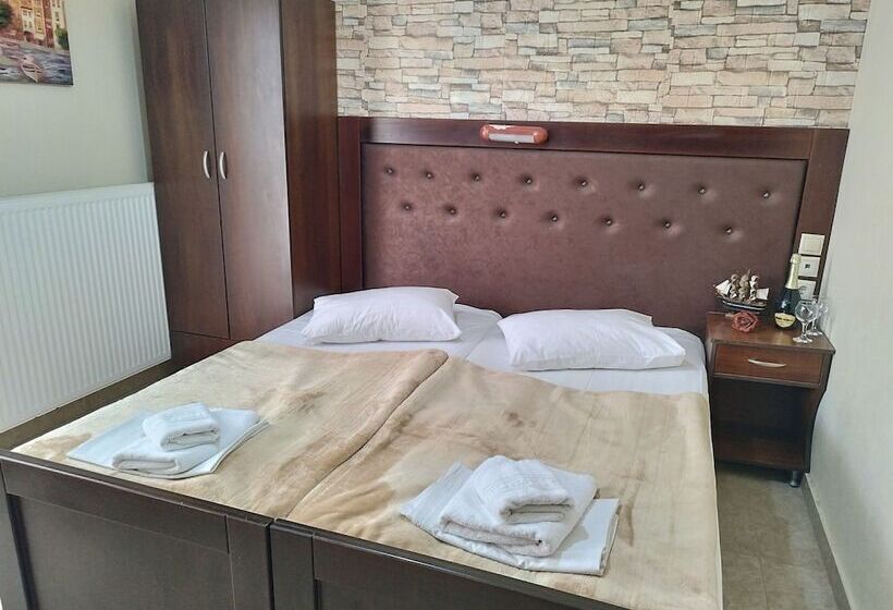 标准工作室, Villa Pigasos