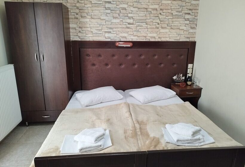 标准工作室, Villa Pigasos