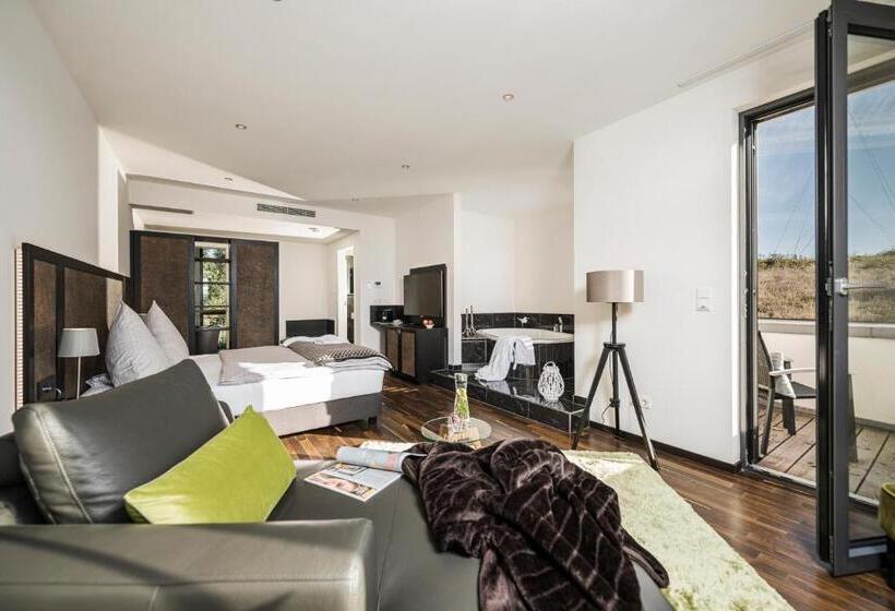 带按摩浴盆的套房, Boutiquehotel Genusswerk Eifel