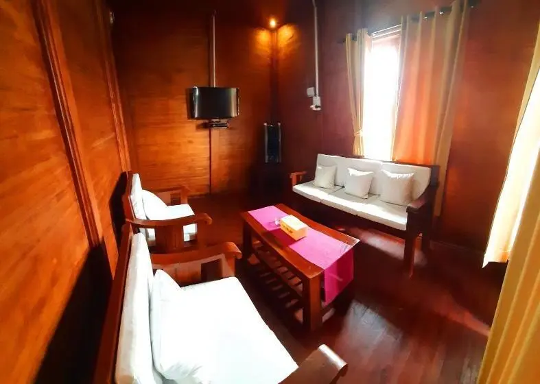 ツーベッドルーム　ヴィラ, Grand Raka Homestay