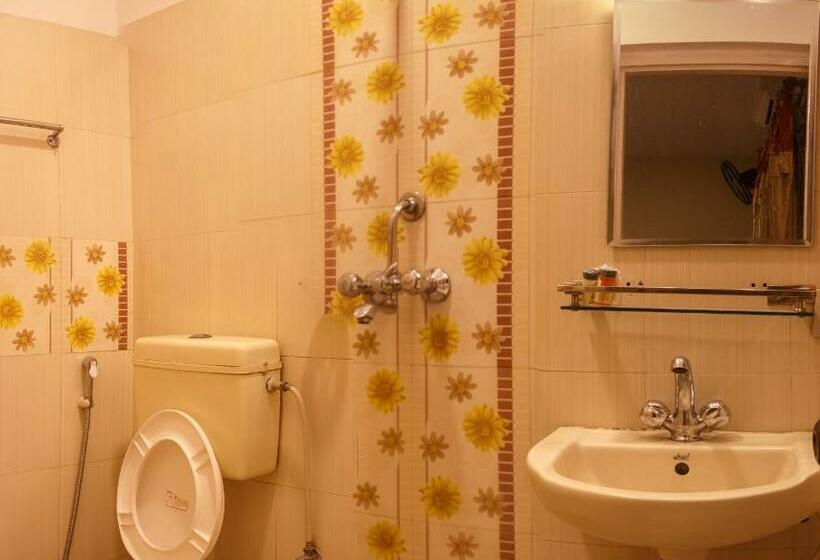 اتاق لوکس, Hikers Haven