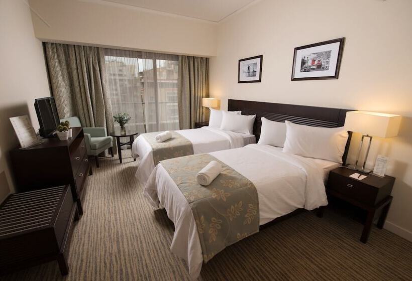 سوییت لوکس, The Parisian Hotel Lebanon