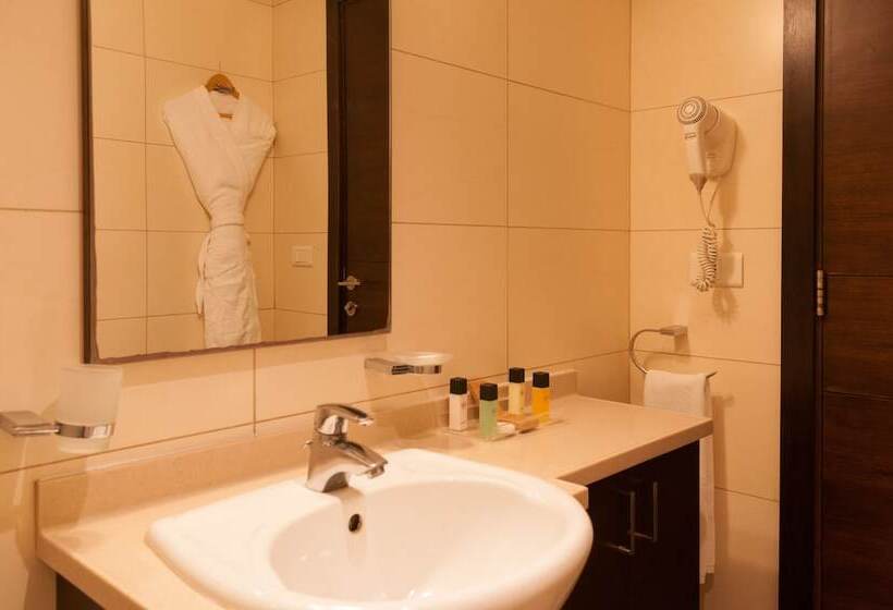 اتاق لوکس, The Parisian Hotel Lebanon
