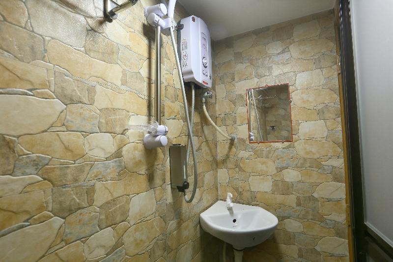 سوییت, The Parisian Hotel Lebanon